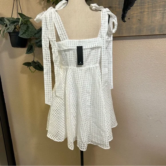 Lulus Forever Darling White Gingham Tie-Strap Mini Dress – Size Large– NWT - Picture 4 of 8